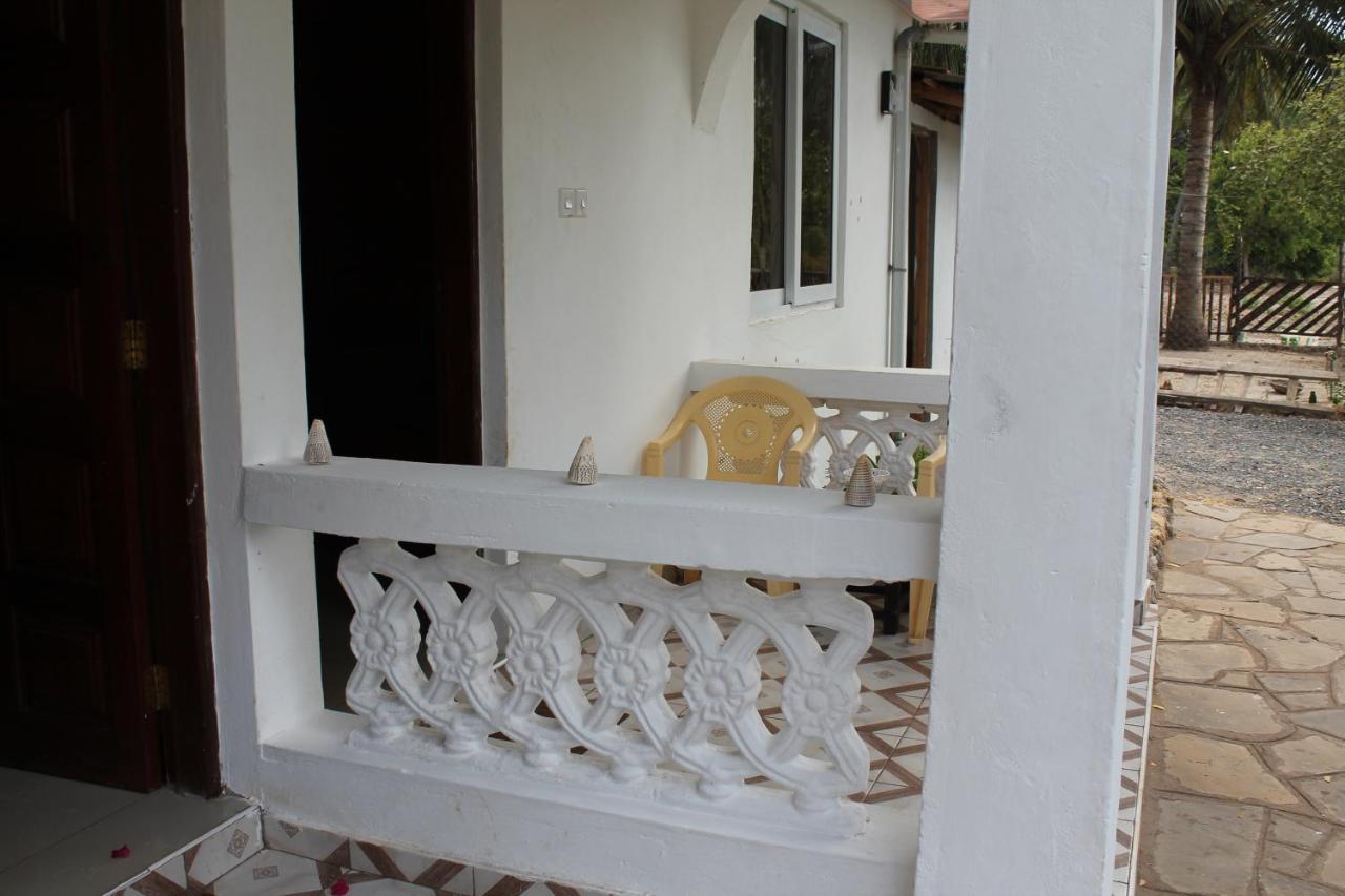 Oluwa Seun Beach Cottages, Mtwapa Mombasa Eksteriør billede